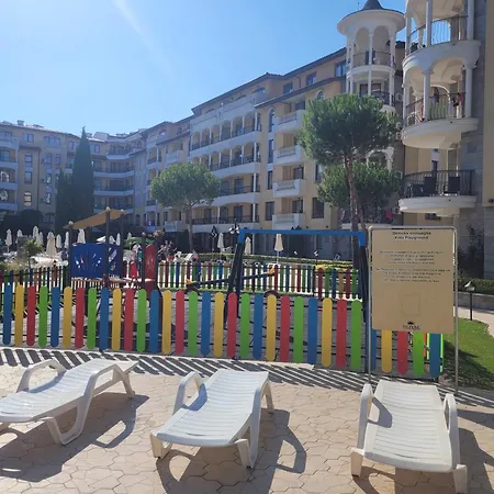 Royal Sun ساني بيتش